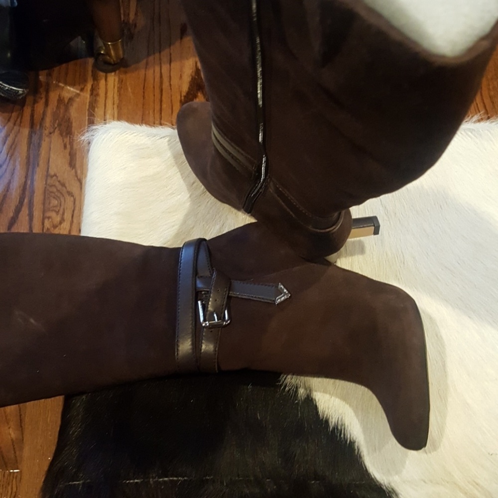 Boots - Picture 3 of 4